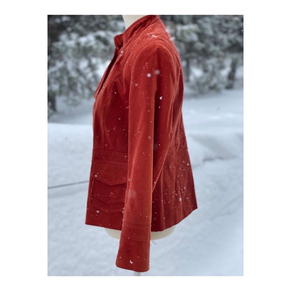 Women’s Rust Red Button-Front Velvet Jacket - Picture 7 of 11